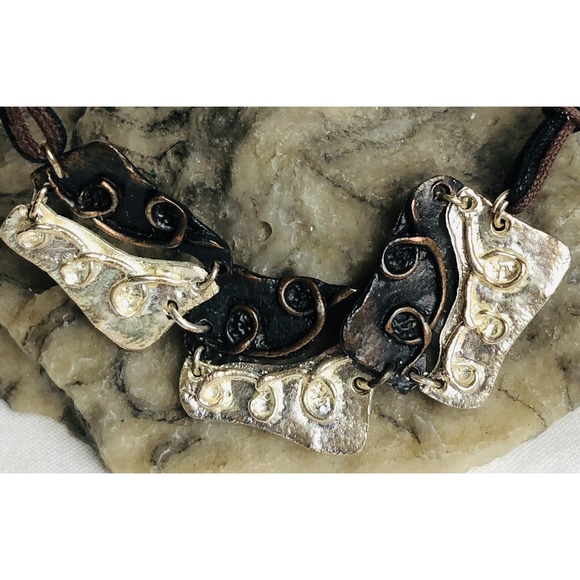 Vtg 80s Artisan Jewelry Set Silver Bronze Swirl Wire Bracelet Dangling Earrings - Picture 3 of 10